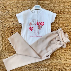 COMPLETO BAMBINA CON T-SHIRT FIORI E PANTALONI BEIGE CON FIOCCO