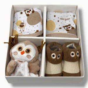 Irge Baby  Set Regalo Gufetto Baby 4 Pezzi (1 Cappellino +1 Dou Dou + 1 Bavetta + 1 Paio Calzini) Art. Ir1242