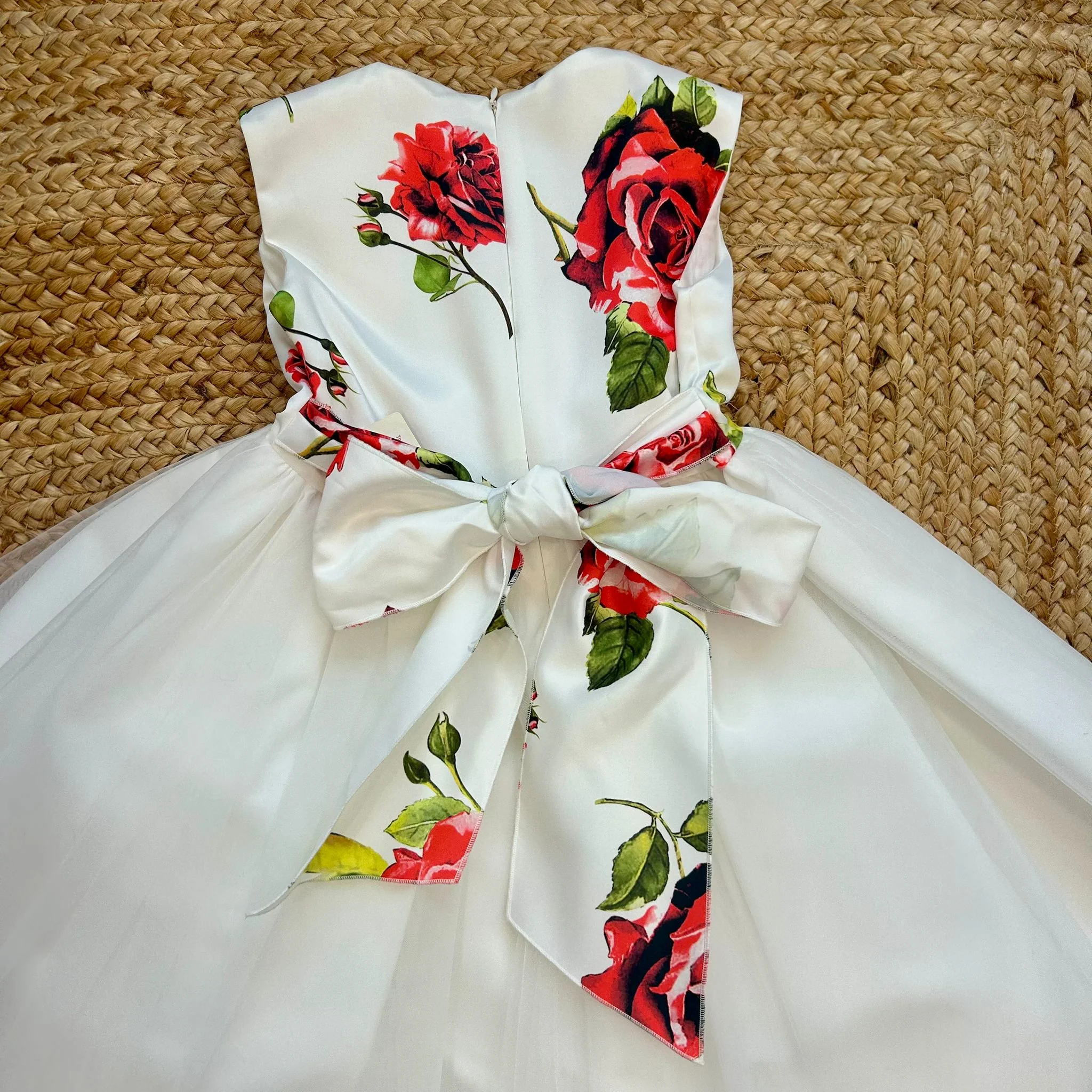 Abito elegante bimba con rose e gonna in tulle - immagine 6