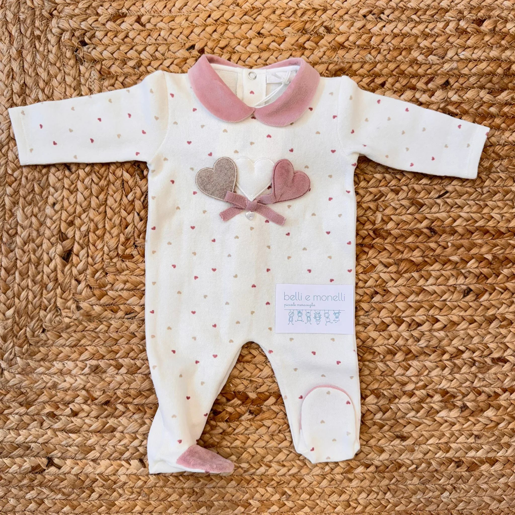 Tutina neonata caldo cotone con cuori in ciniglia rosa - immagine 2