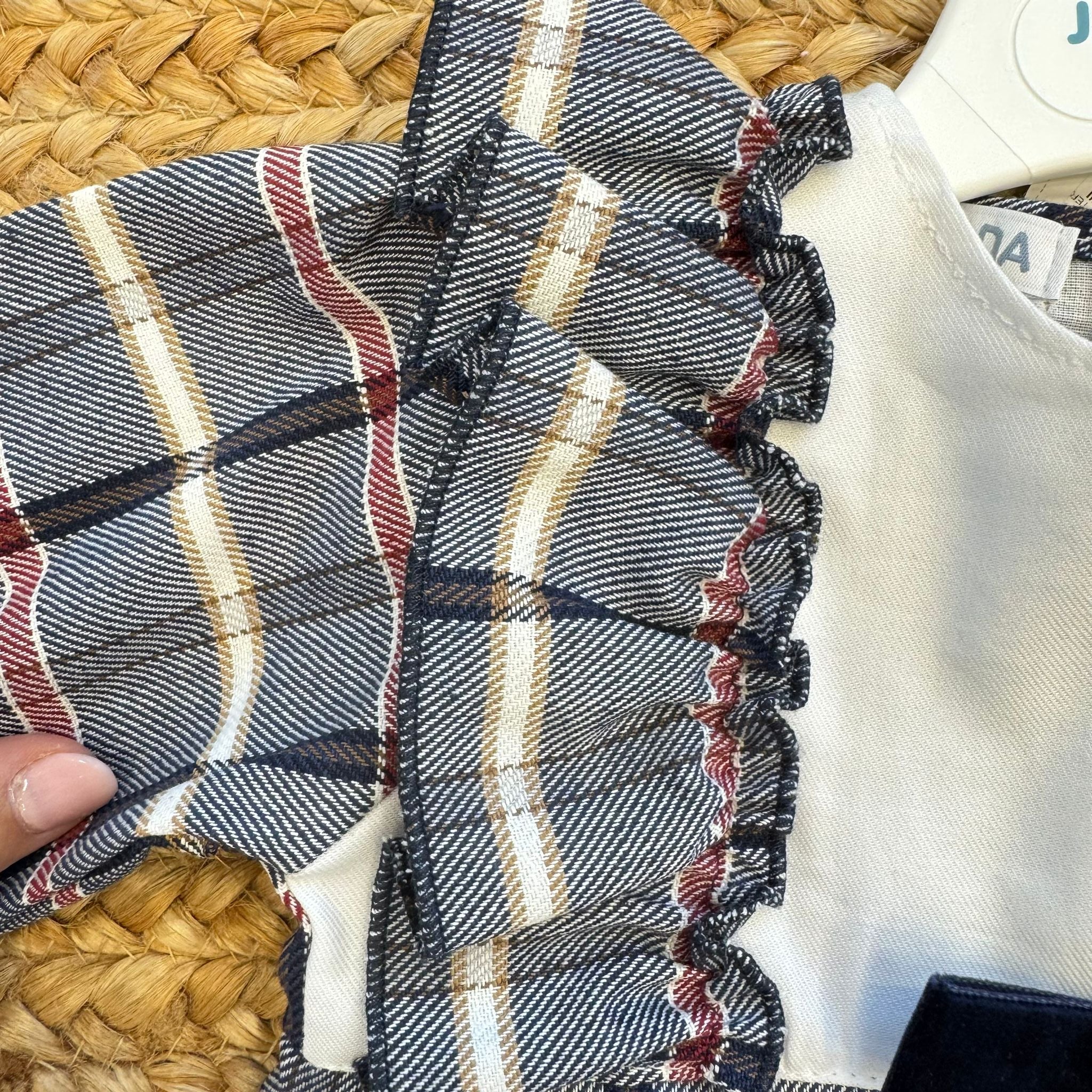 Vestito a quadri con fiocco blu - immagine 4