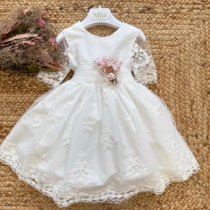 Abito battesimo bimba con pizzo ricamato e fiocco