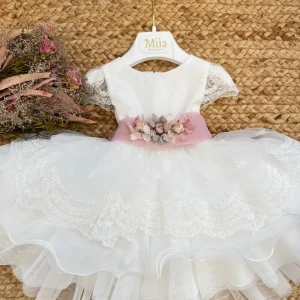 Abito battesimo bimba elegante con tulle ricamato e cintura floreale