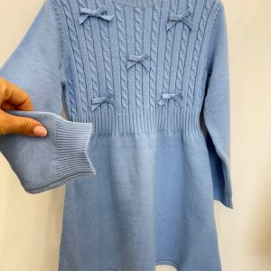 Abito bambina azzurro in maglia con fiocchetti
