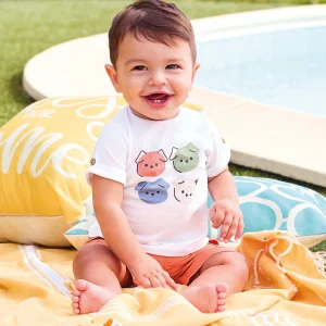 T-SHIRT CON STAMPA CANI E PANTALONCINI ROSSI BAMBINO