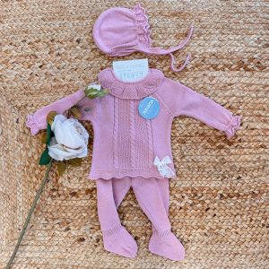 Completo in maglia rosa antico con cuffietta