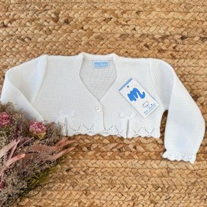 Coprispalle neonata bianco con fiocchi e bordo traforato