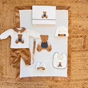 Set nascita neonato in ciniglia con orsetto beige e panna