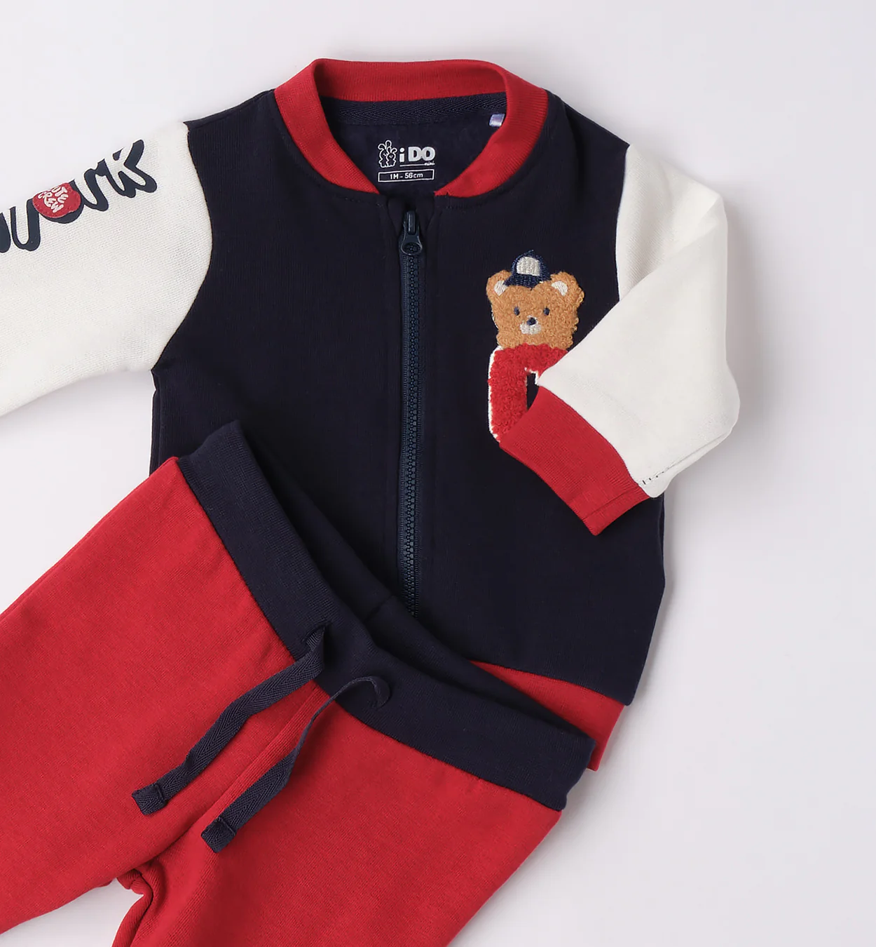 Completo neonato in cotone rosso e blu con orsetto - immagine 3