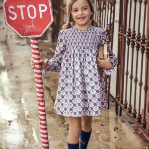 Abito Autunnale con Motivi Vintage