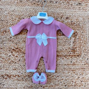 TUTINA NEONATA IN MAGLIA CON SCARPETTE ABBINATE – ELEGANTE E RAFFINATA