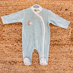 Tutina ciniglia verde salvia con fiori ricamati neonata