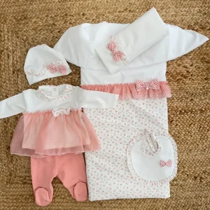 Uscita clinica neonata in cotone rosa con fiori e tulle
