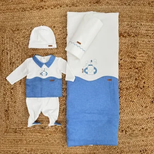 Uscita clinica neonato azzurro con barchetta